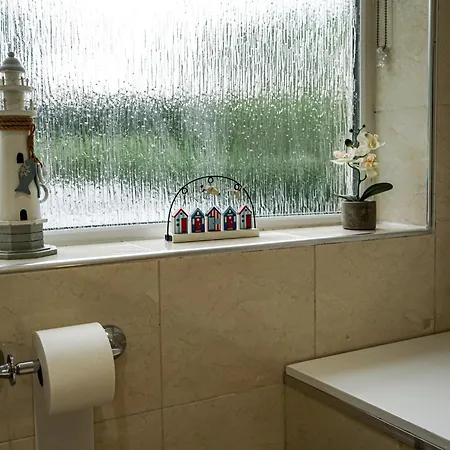 Luxury 5 Star Apartments, Parking, Garden, Near Metro Stations 10-15Mins To Лондон Экстерьер фото