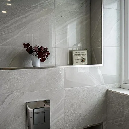 Luxury 5 Star Apartments, Parking, Garden, Near Metro Stations 10-15Mins To Лондон Экстерьер фото